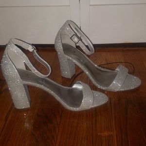 wide width sparkly sandals